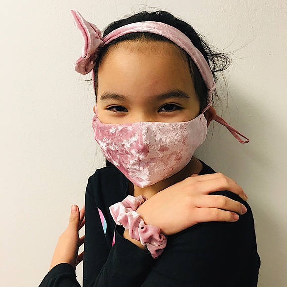 Girls' Pink Velvet Fashion Face Mask - Picture 2 of 5